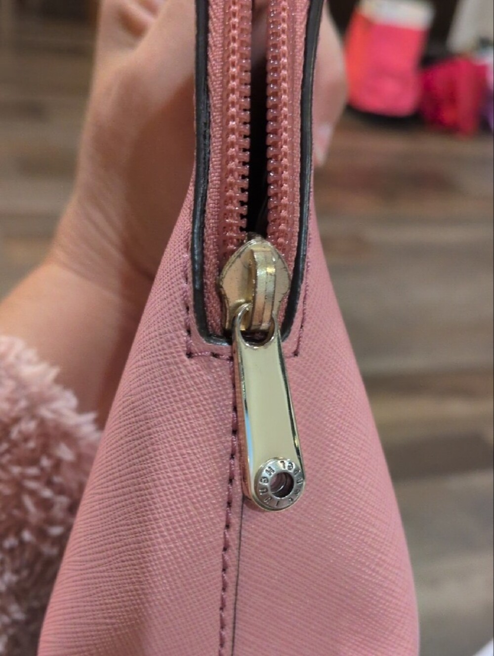 henri bendel Dusty Rose Saffiano Cosmetic Case - Picture 4 of 6
